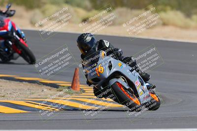 media/Oct-03-2022-Moto Forza (Mon) [[5f077a3730]]/Beginner Group/Session 2 (Turn 10)/